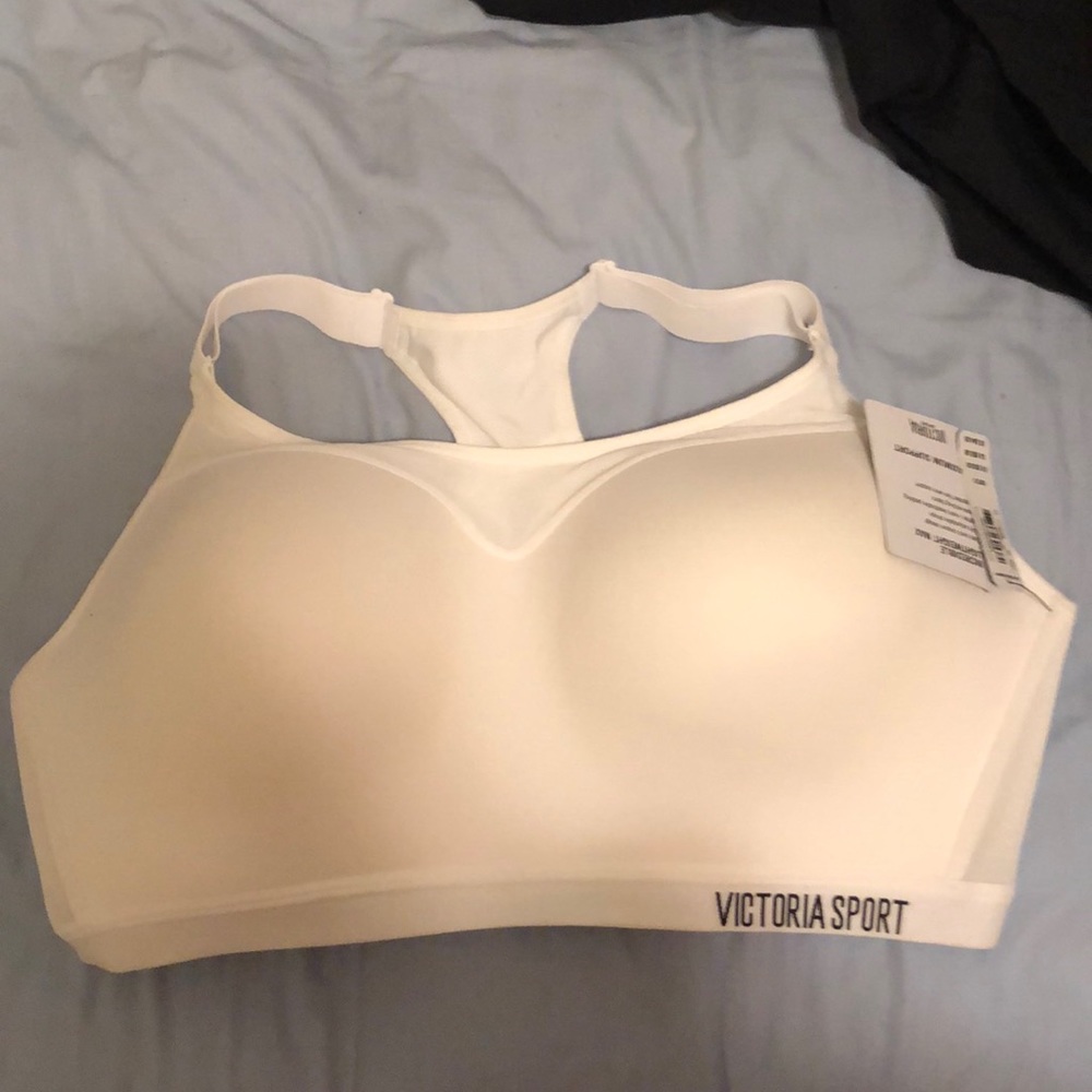 Victoria Sport Maximum Support Bra